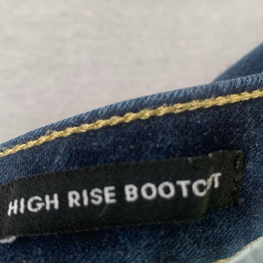 FREE ASSEMBLY Blue Straight Leg Jeans with Classic Style - Picture 3 of 15